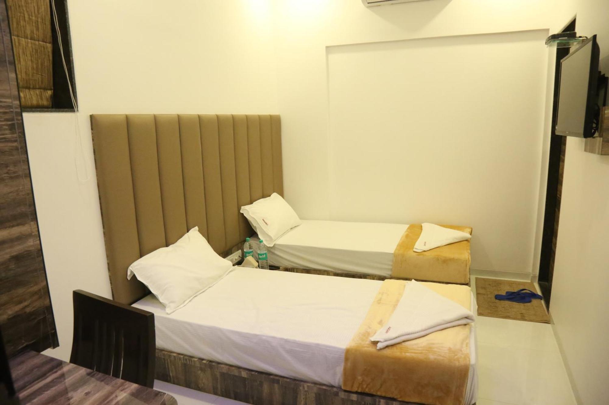 Magnum Airport T-2 Hotel