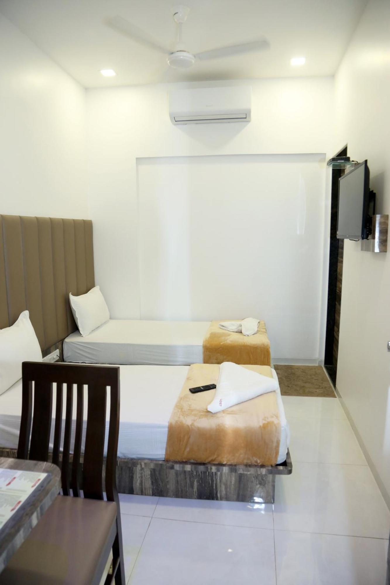 Magnum Airport T-2 Hotel 3*