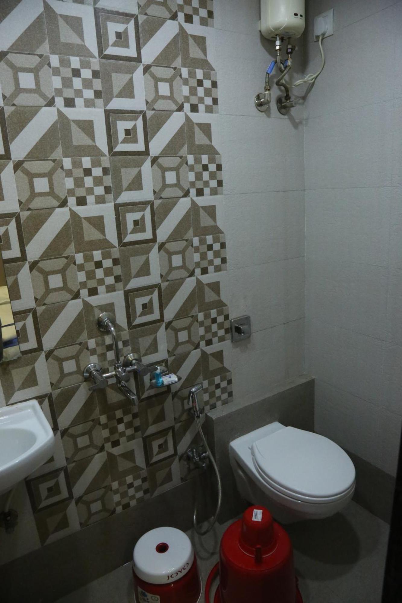 Hotel Magnum Airport T-2