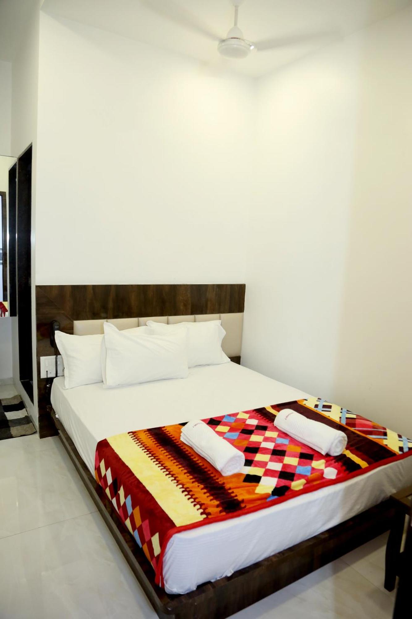 Magnum Airport T-2 Hotel Mumbai